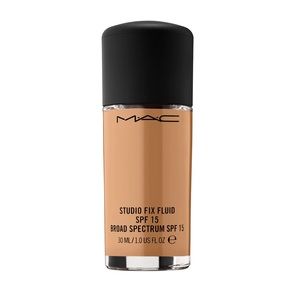 Max studio fix fluid - NC38